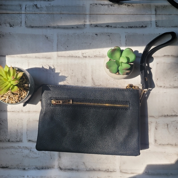 NWOT Vegan leather clutch - Picture 2 of 5